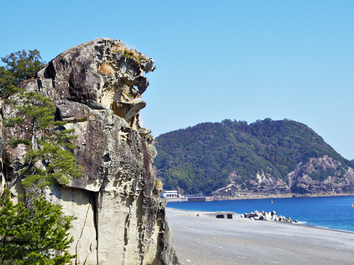 熊野市の世界遺産獅子岩